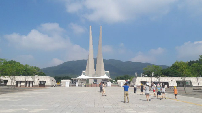 Monumento para la Nación que simboliza el progreso y está ubicado en la entrada. | Paula Flores